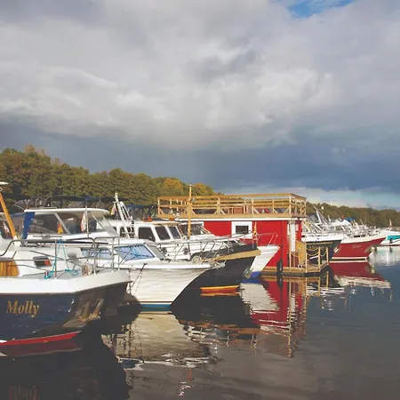 Reihenhaus Mit Wlan In Am Mueritzsee 펜션 *