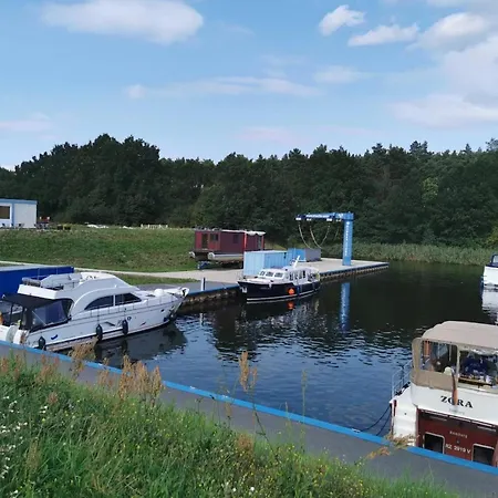 Reihenhaus Mit Wlan In Am Mueritzsee *