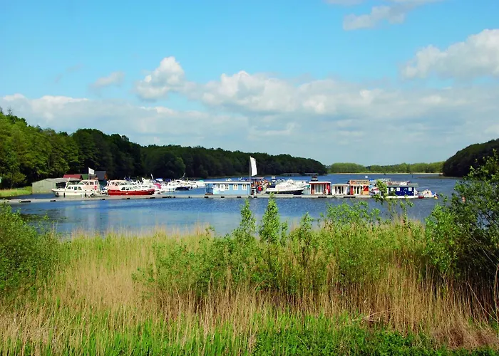 Reihenhaus Mit Wlan In Am Mueritzsee 度假居 *